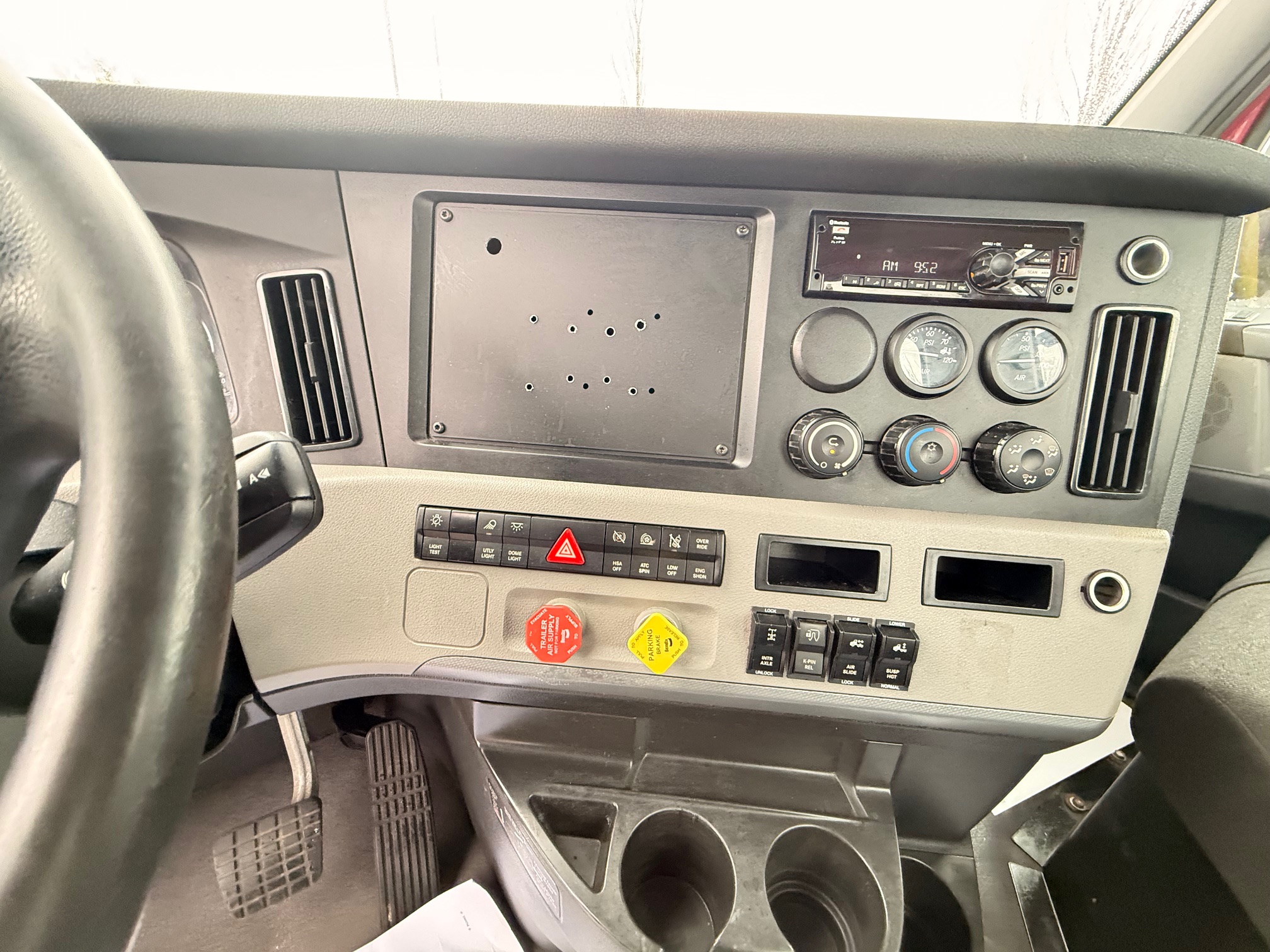 2021 Freightliner CASCADIA 126 213196-12 2021 Freightliner CASCADIA 126 213196-12