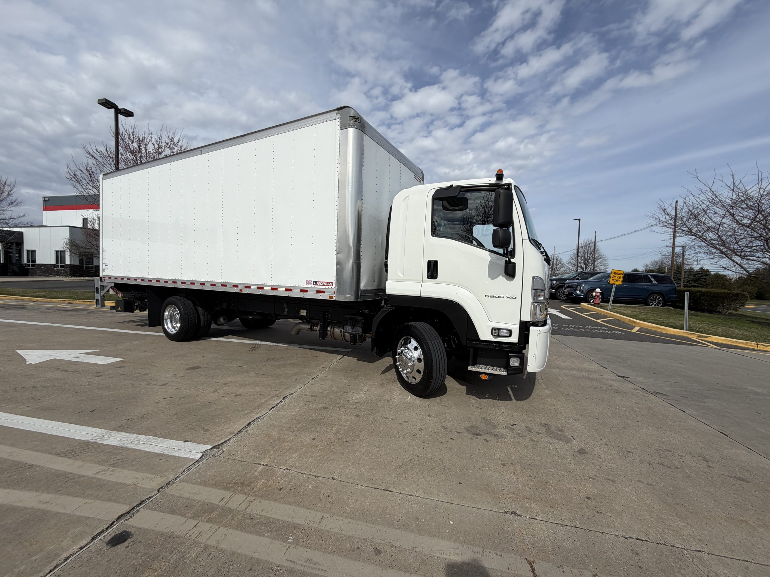 2024 CHEVROLET LCF6500XD 2024 CHEVROLET LCF6500XD - image 3 of 6