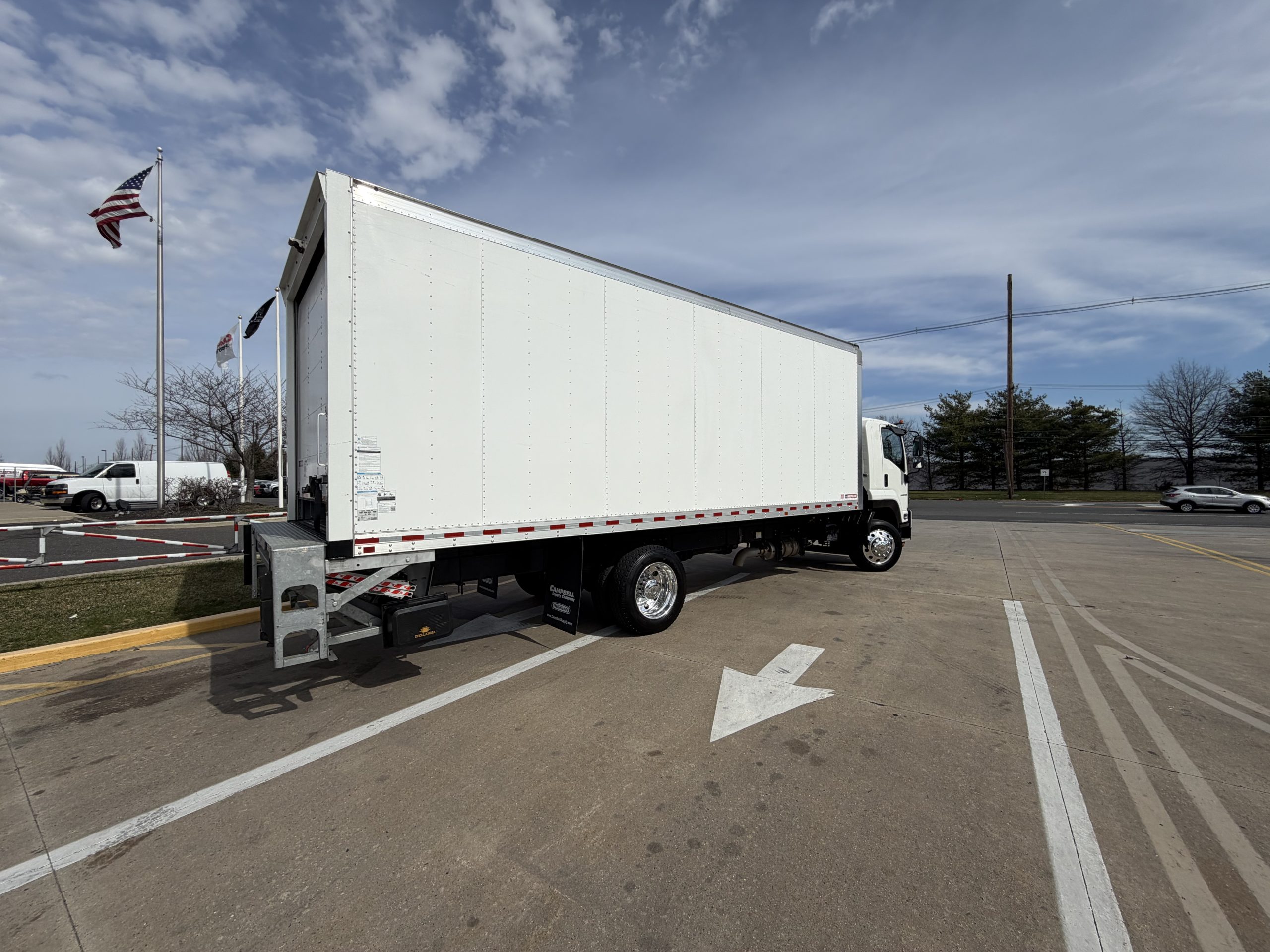 2024 CHEVROLET LCF6500XD 2024 CHEVROLET LCF6500XD - image 4 of 6