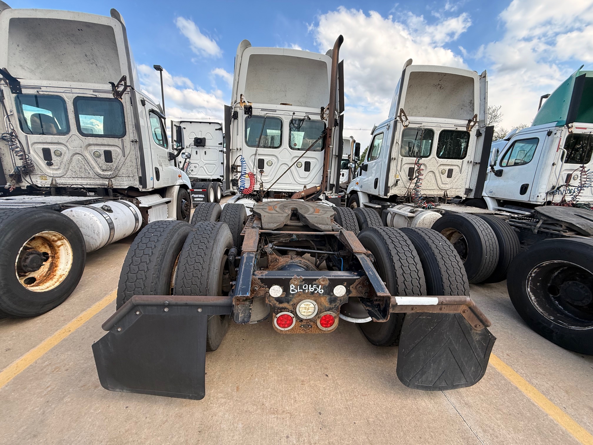 2012 FREIGHTLINER CASCADIA CA125D - image 4 of 6
