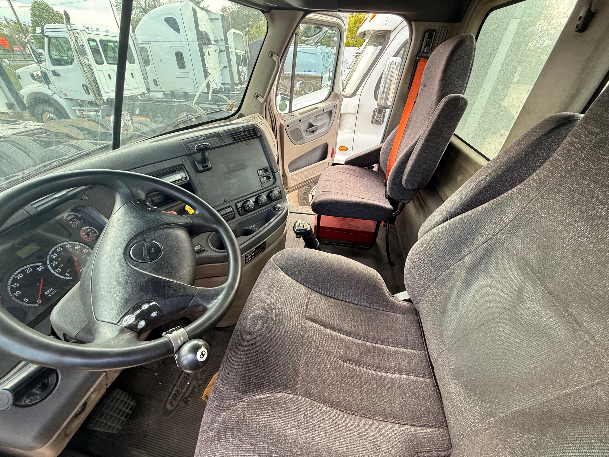 2013 Freightliner CASCADIA 135879-09 2013 Freightliner CASCADIA 135879-09