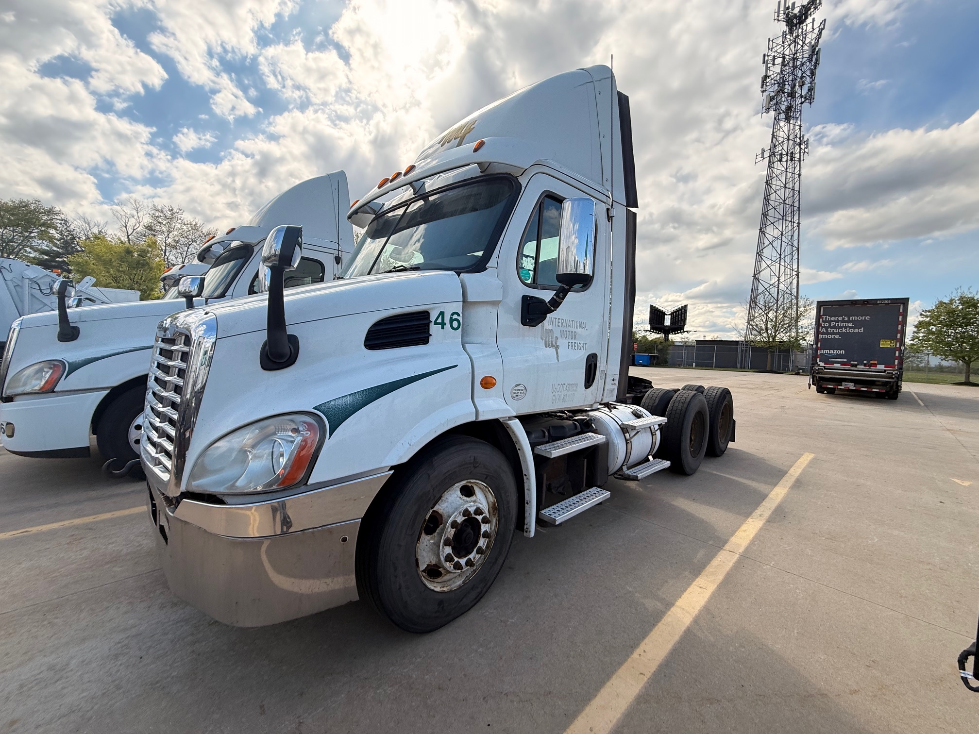 2013 Freightliner CASCADIA CA113D - image 3 of 6