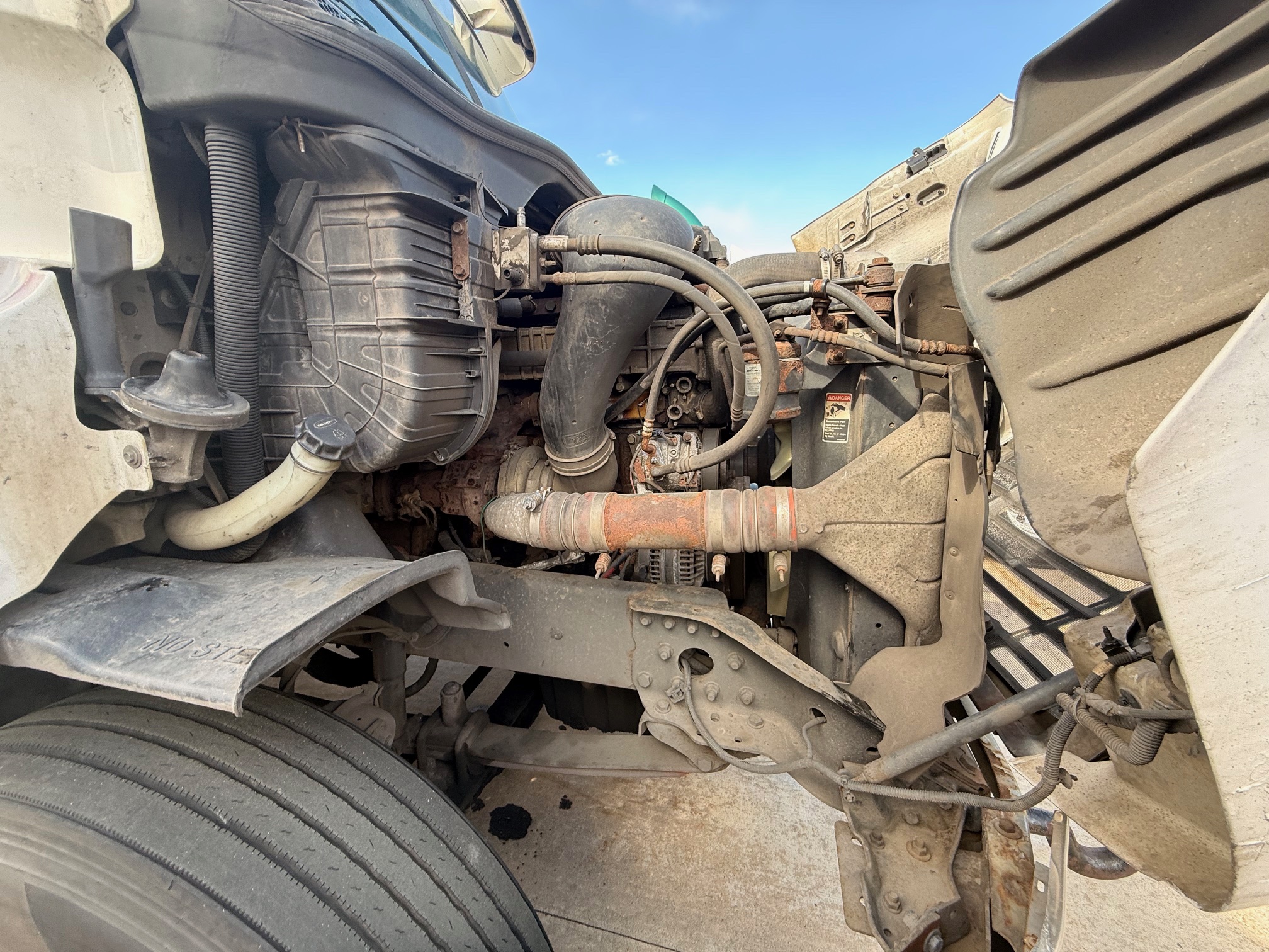 2013 Freightliner CASCADIA CA113D 135898-08 2013 Freightliner CASCADIA CA113D 135898-08