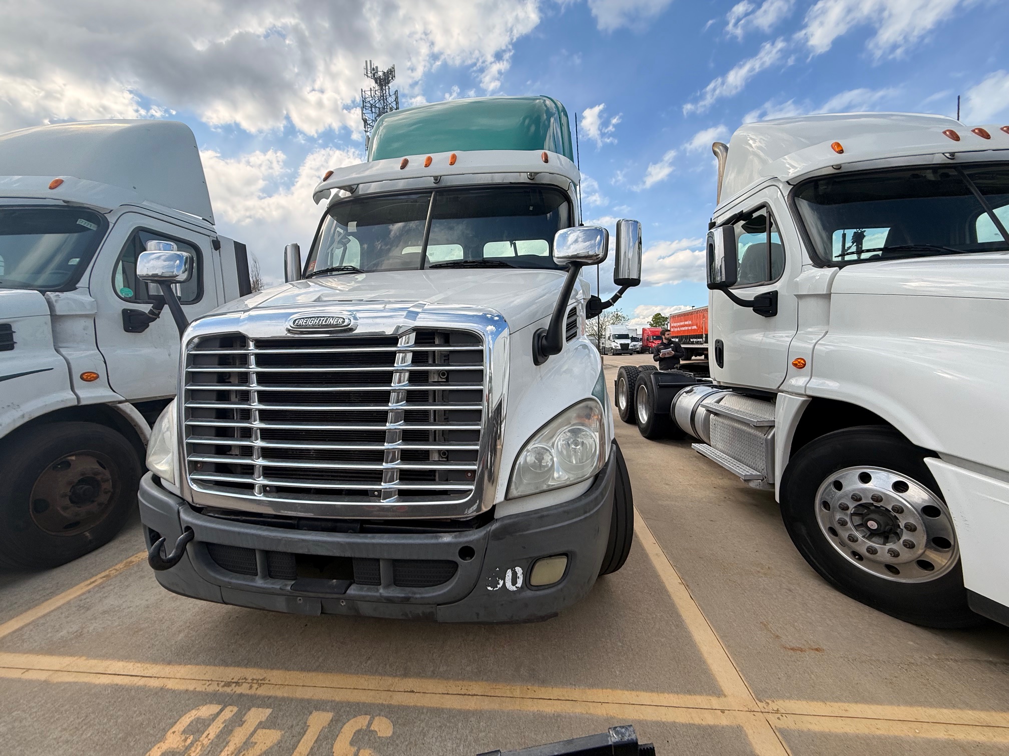 2013 Freightliner CA113DC - image 2 of 6