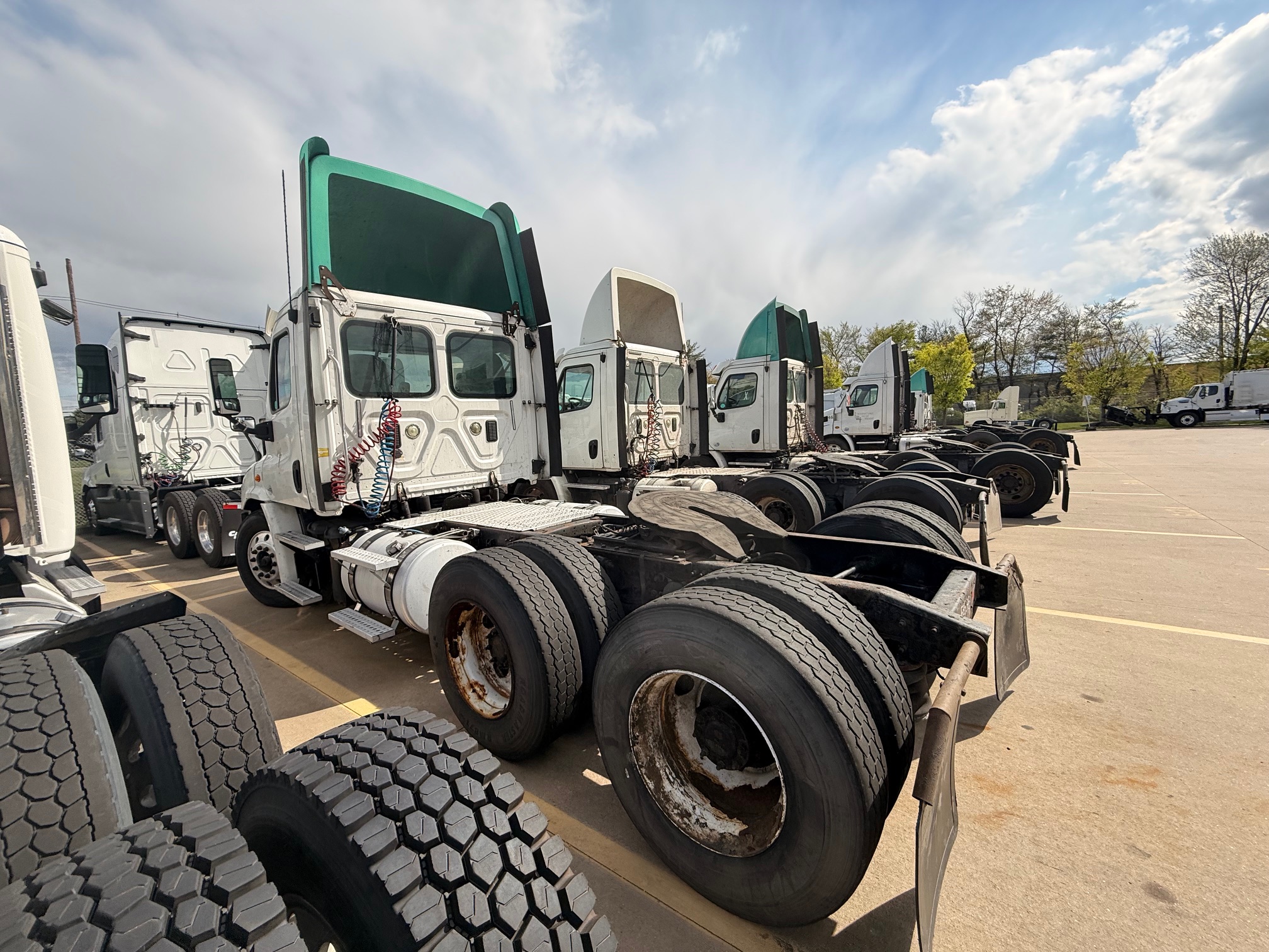 2013 Freightliner CA113DC - image 5 of 6