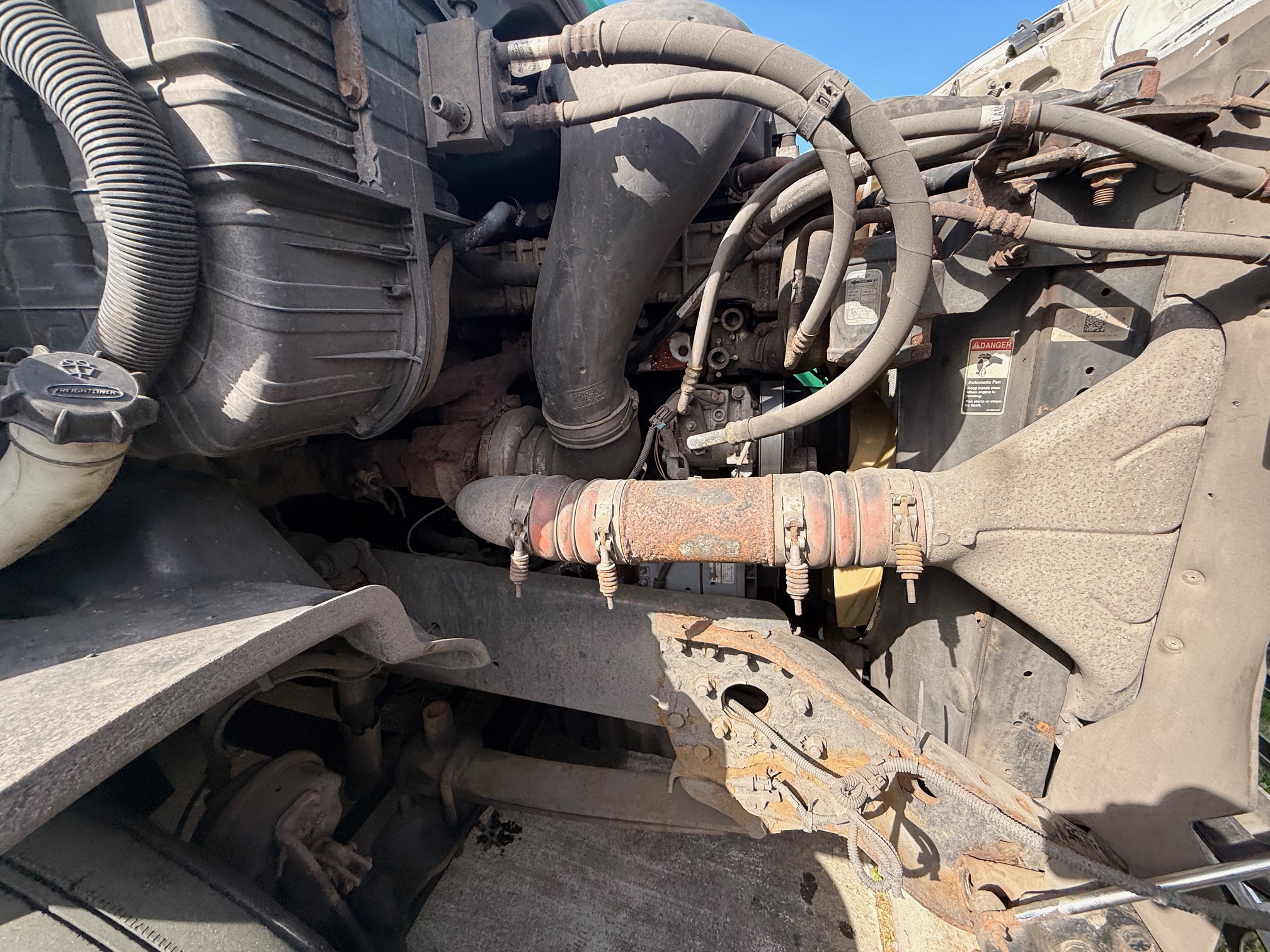 2013 Freightliner CASCADIA CA113D 135909-07 2013 Freightliner CASCADIA CA113D 135909-07