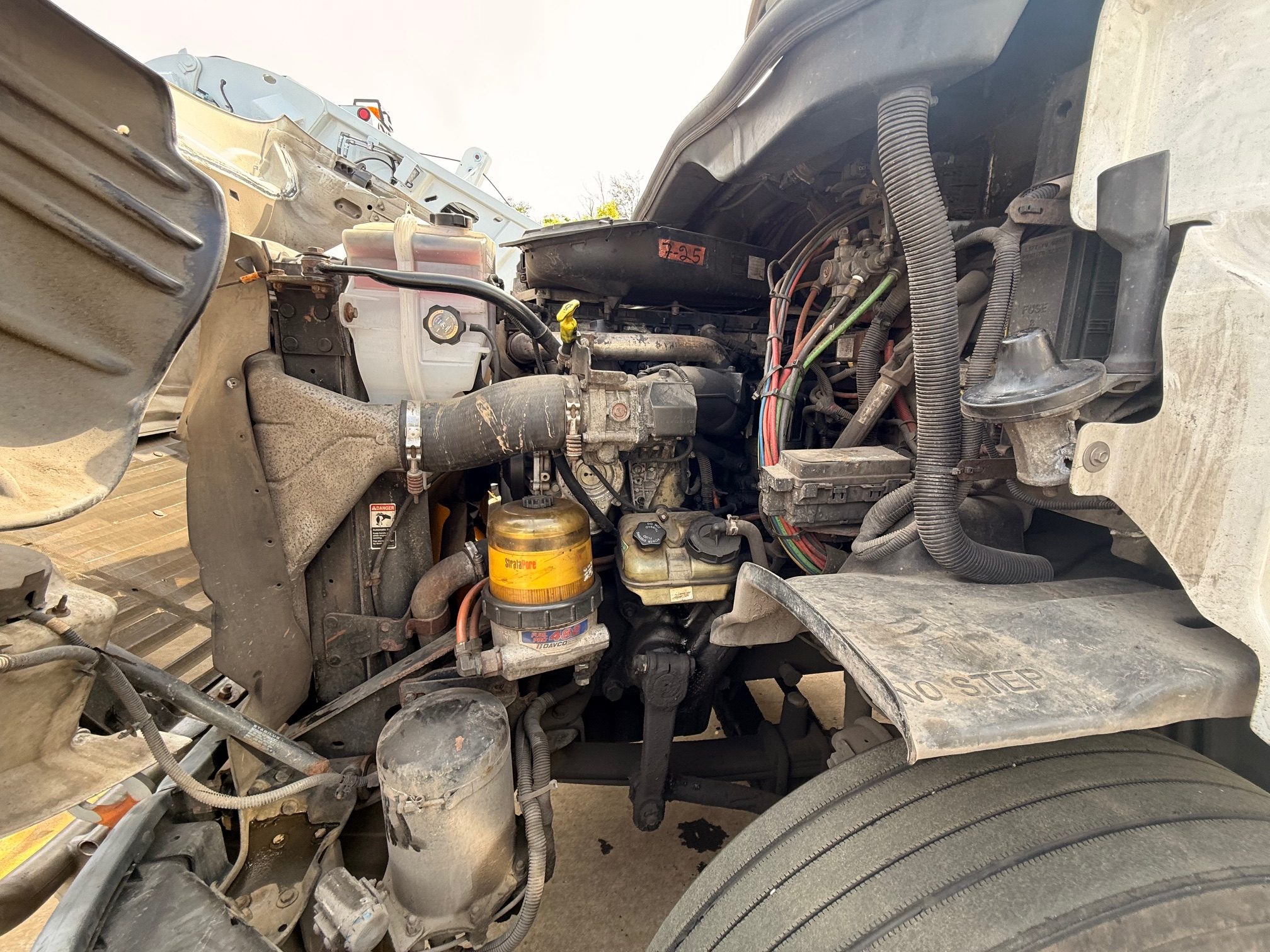 2013 FREIGHTLINER CASCADIA CA113D 135916-07 2013 FREIGHTLINER CASCADIA CA113D 135916-07