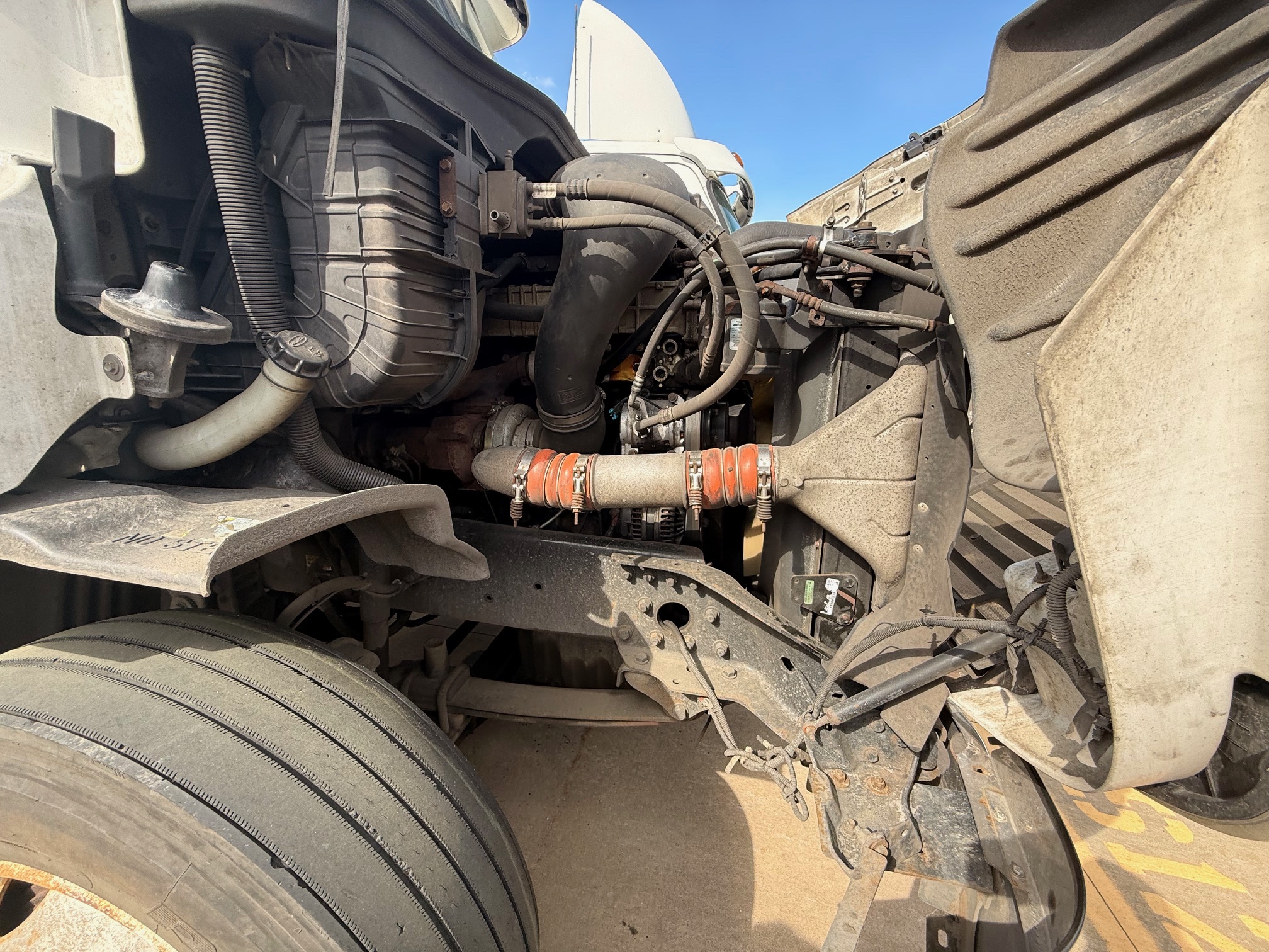 2013 Freightliner CASCADIA CA113D 135923-07 2013 Freightliner CASCADIA CA113D 135923-07