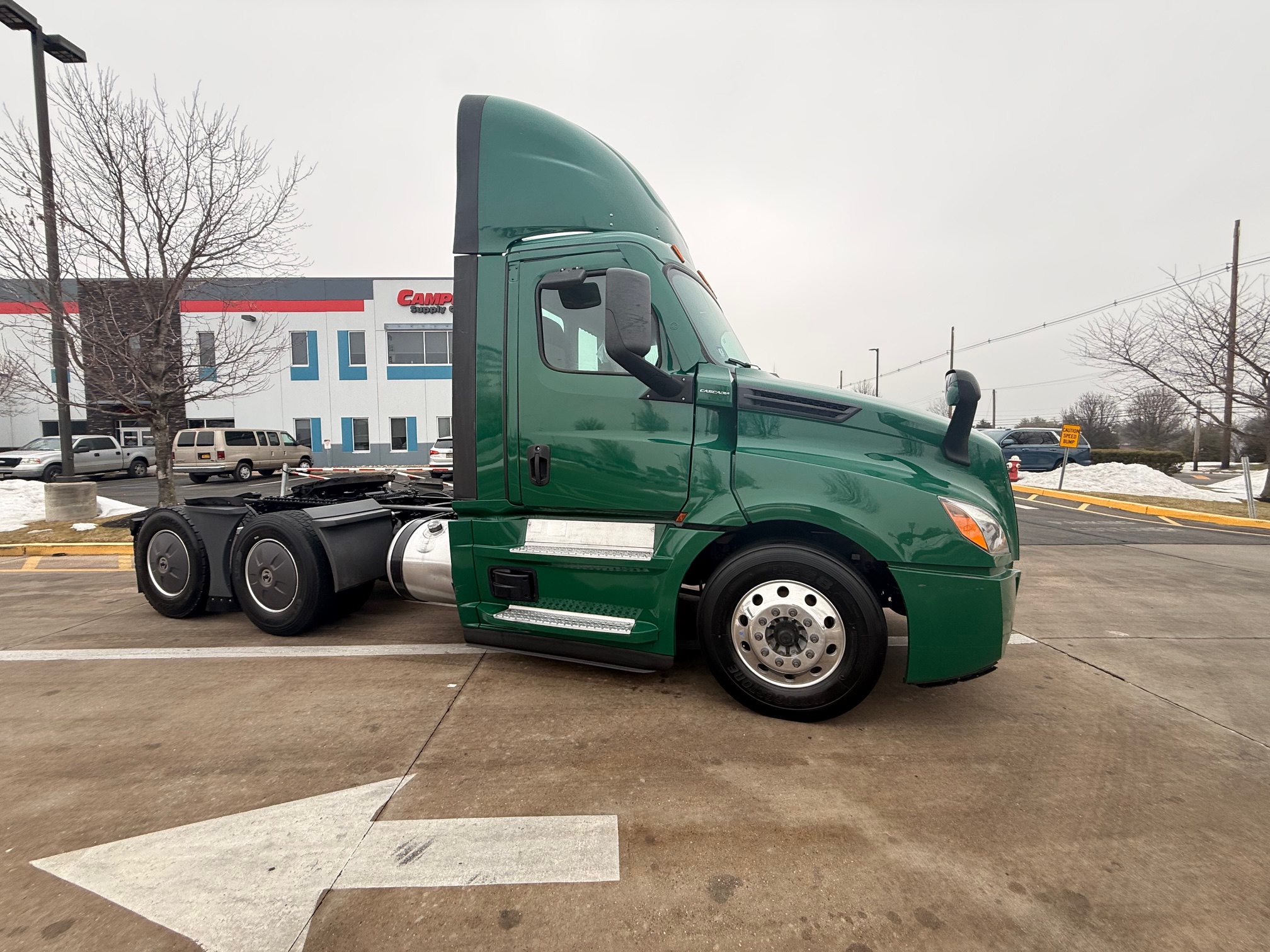 2021 Freightliner CASCADIA PT126D 2021 Freightliner CASCADIA PT126D - image 1 of 6
