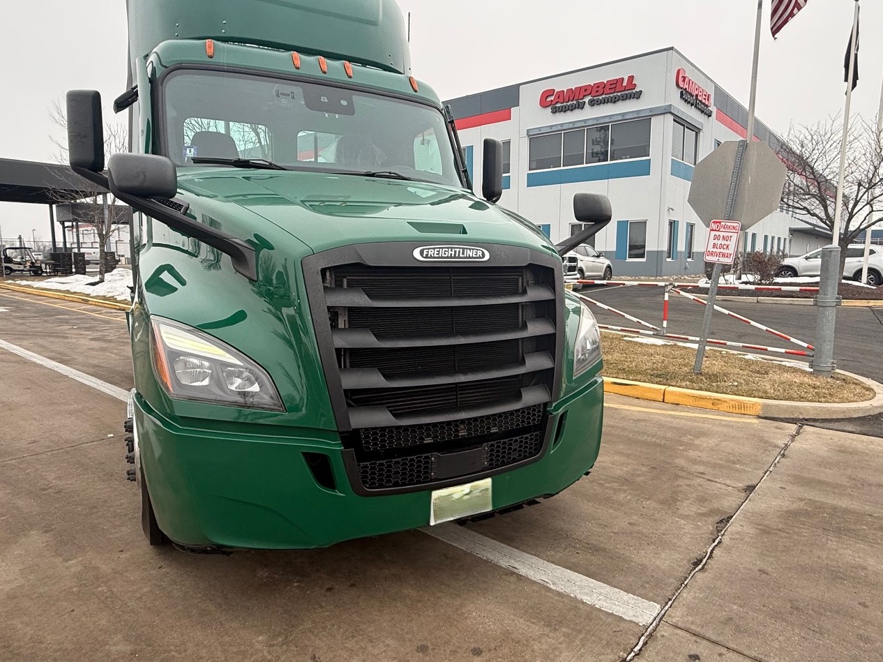 2021 Freightliner CASCADIA PT126D 2021 Freightliner CASCADIA PT126D - image 2 of 6