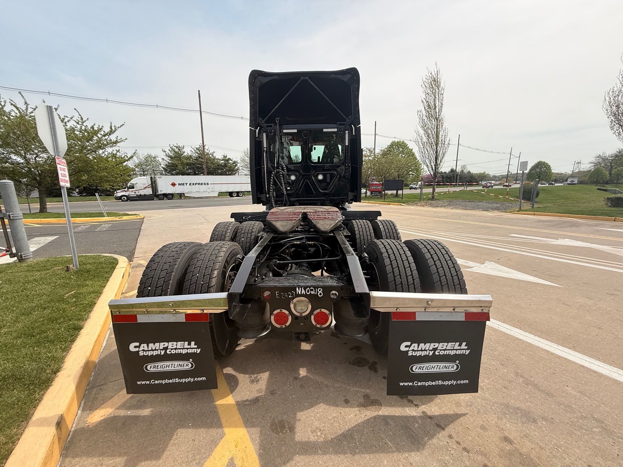 2022 Freightliner CASCADIA 116 - image 5 of 6