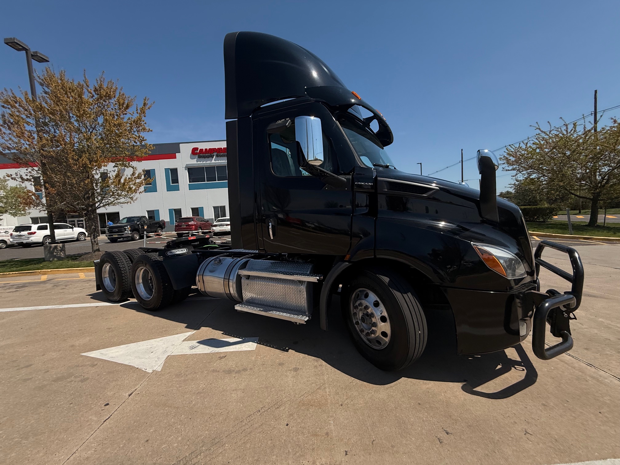 2022 Freightliner CASCADIA 116 - image 1 of 6