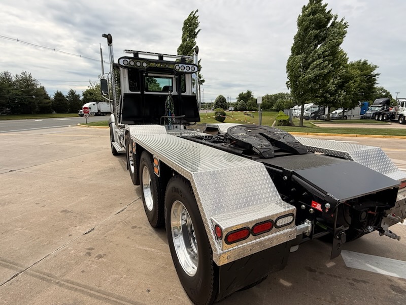 2025 Western Star Trucks 49X - image 3 of 6