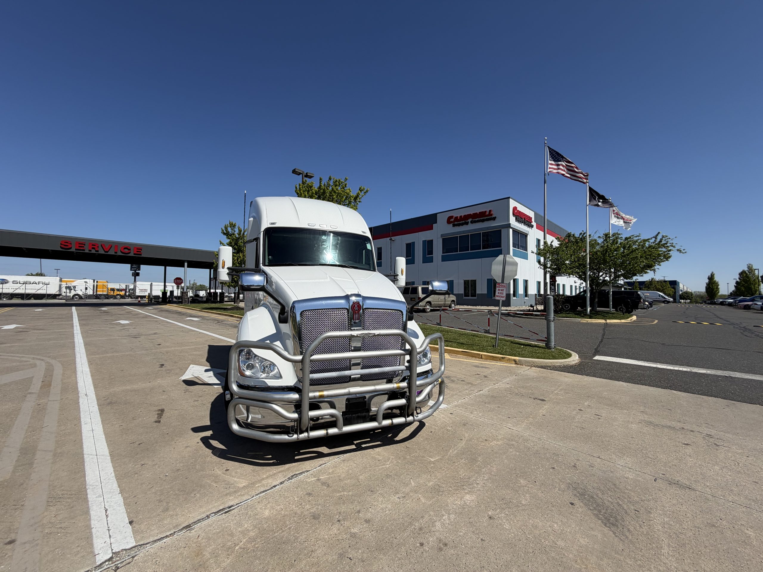 2022 KENWORTH CONSTRUCTION 2022 KENWORTH CONSTRUCTION - image 2 of 6