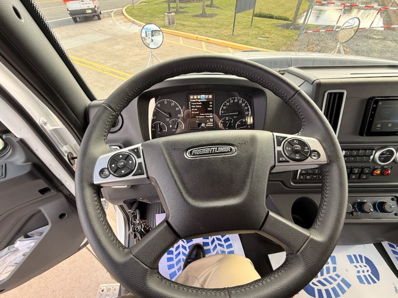 2026 Freightliner 114SD 211487-10 2026 Freightliner 114SD 211487-10