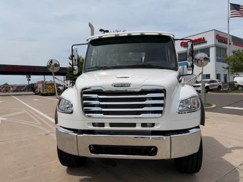 2026 Freightliner M2106 2026 Freightliner M2106 - image 1 of 6