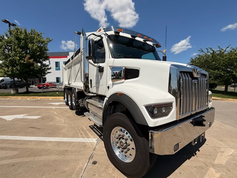 2027 Western Star Trucks 47X 213209-08 2027 Western Star Trucks 47X 213209-08