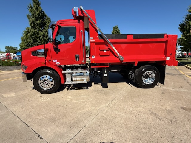 2027 Western Star Trucks 47X 213403-02 2027 Western Star Trucks 47X 213403-02