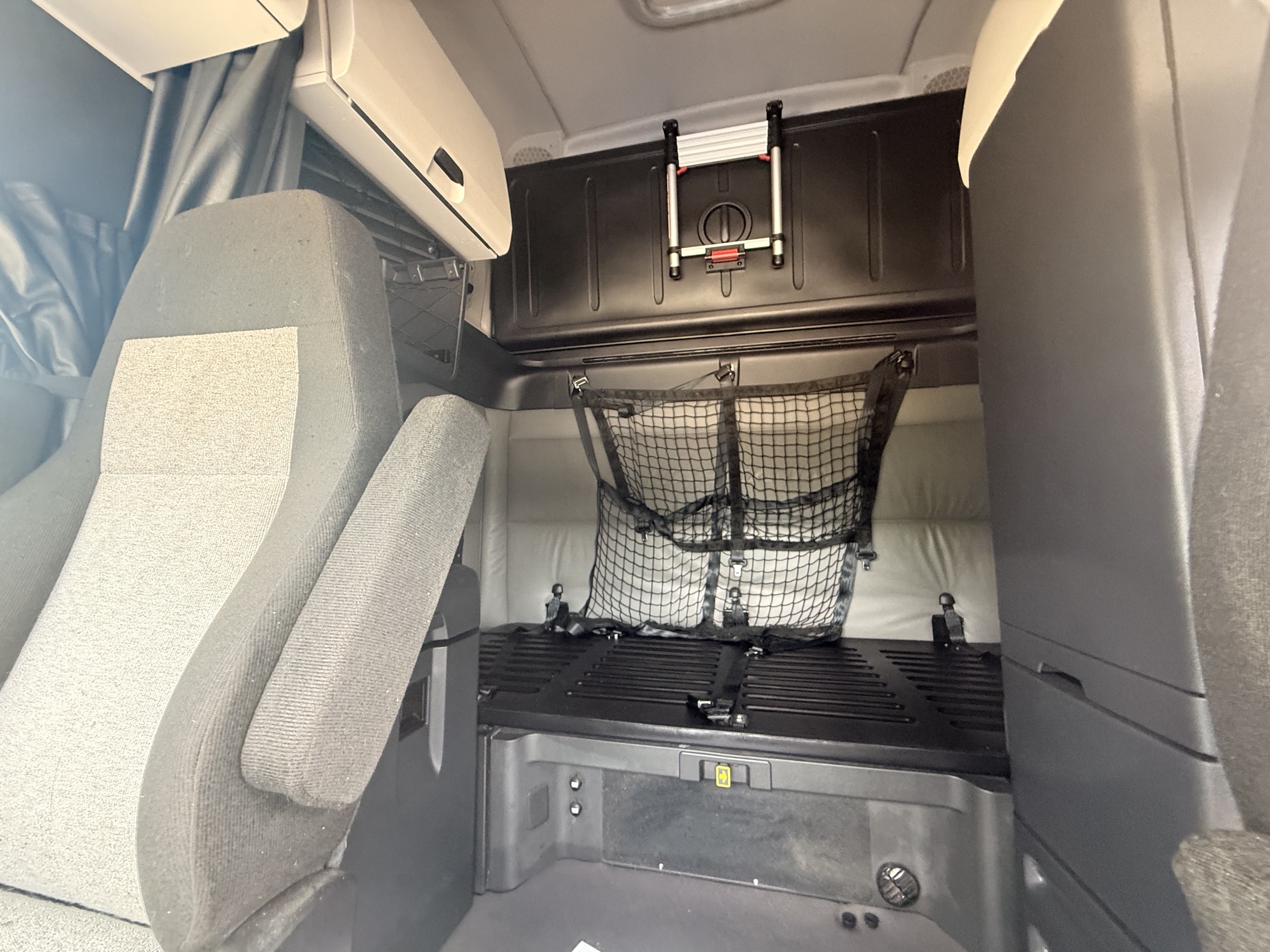 2022 Freightliner CASCADIA 126 215645-13 2022 Freightliner CASCADIA 126 215645-13