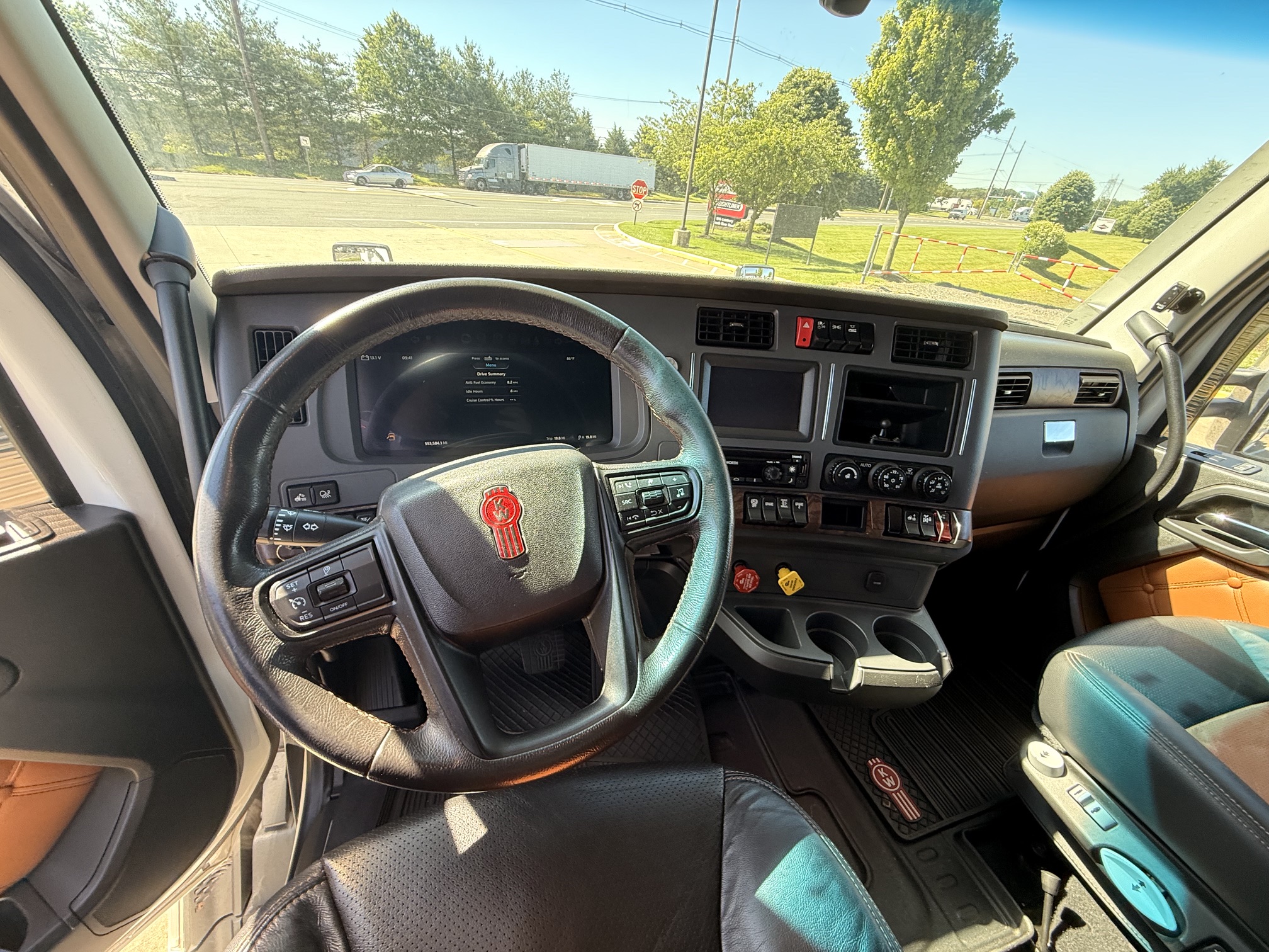 2022 KENWORTH CONSTRUCTION 215907-10 2022 KENWORTH CONSTRUCTION 215907-10