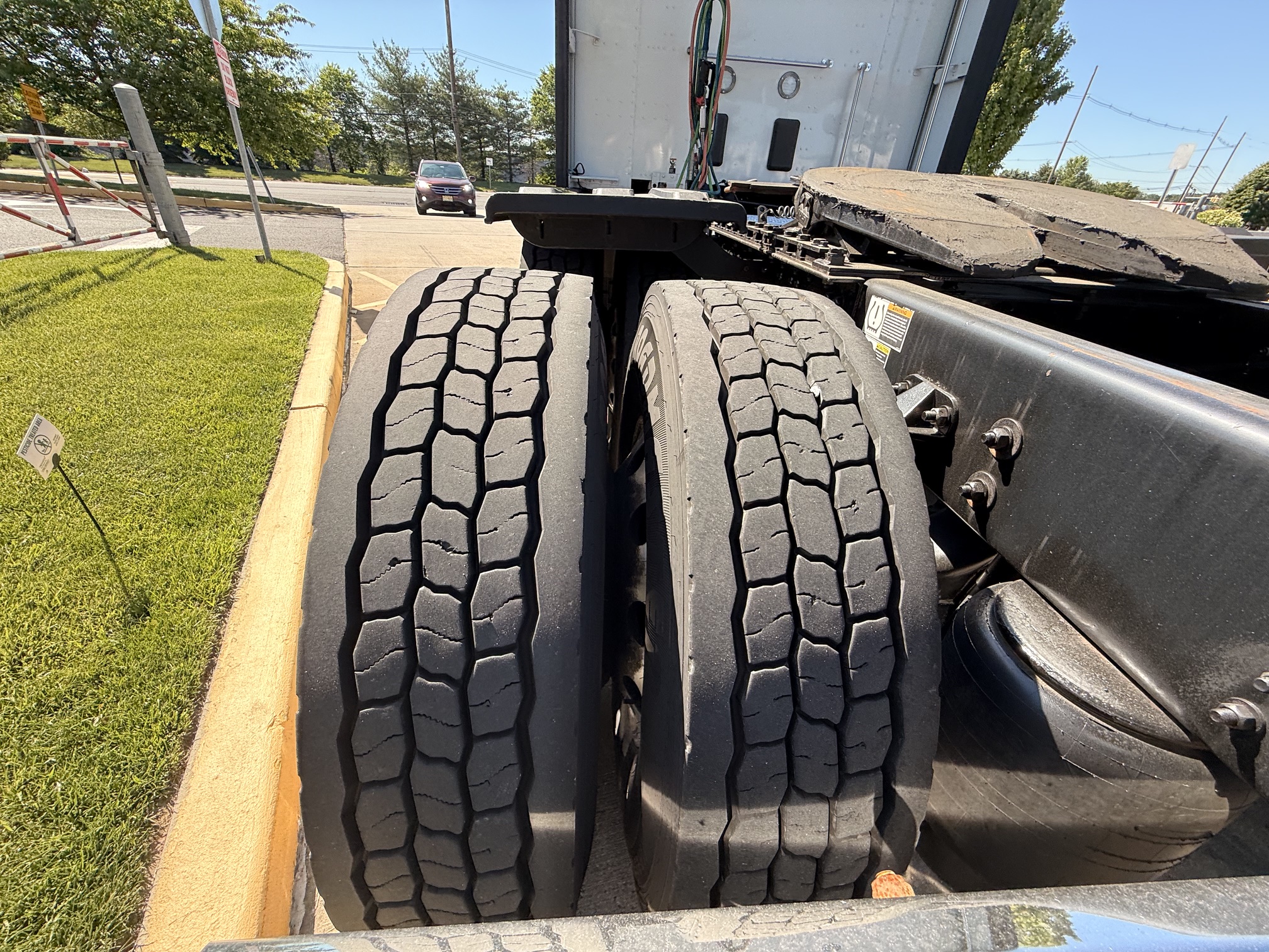 2022 KENWORTH CONSTRUCTION 215907-18 2022 KENWORTH CONSTRUCTION 215907-18
