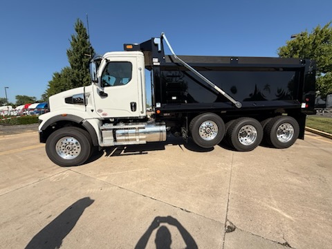 2027 Western Star Trucks 47X 2027 Western Star Trucks 47X - image 2 of 6