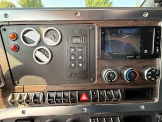 2027 Western Star Trucks 47X 213404-11 2027 Western Star Trucks 47X 213404-11