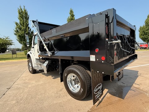 2027 Freightliner M2106 2027 Freightliner M2106 - image 3 of 6