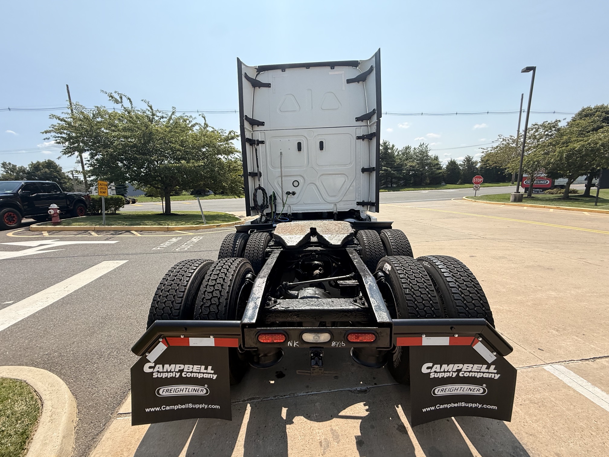 2022 Freightliner CASCADIA 126 2022 Freightliner CASCADIA 126 - image 5 of 6
