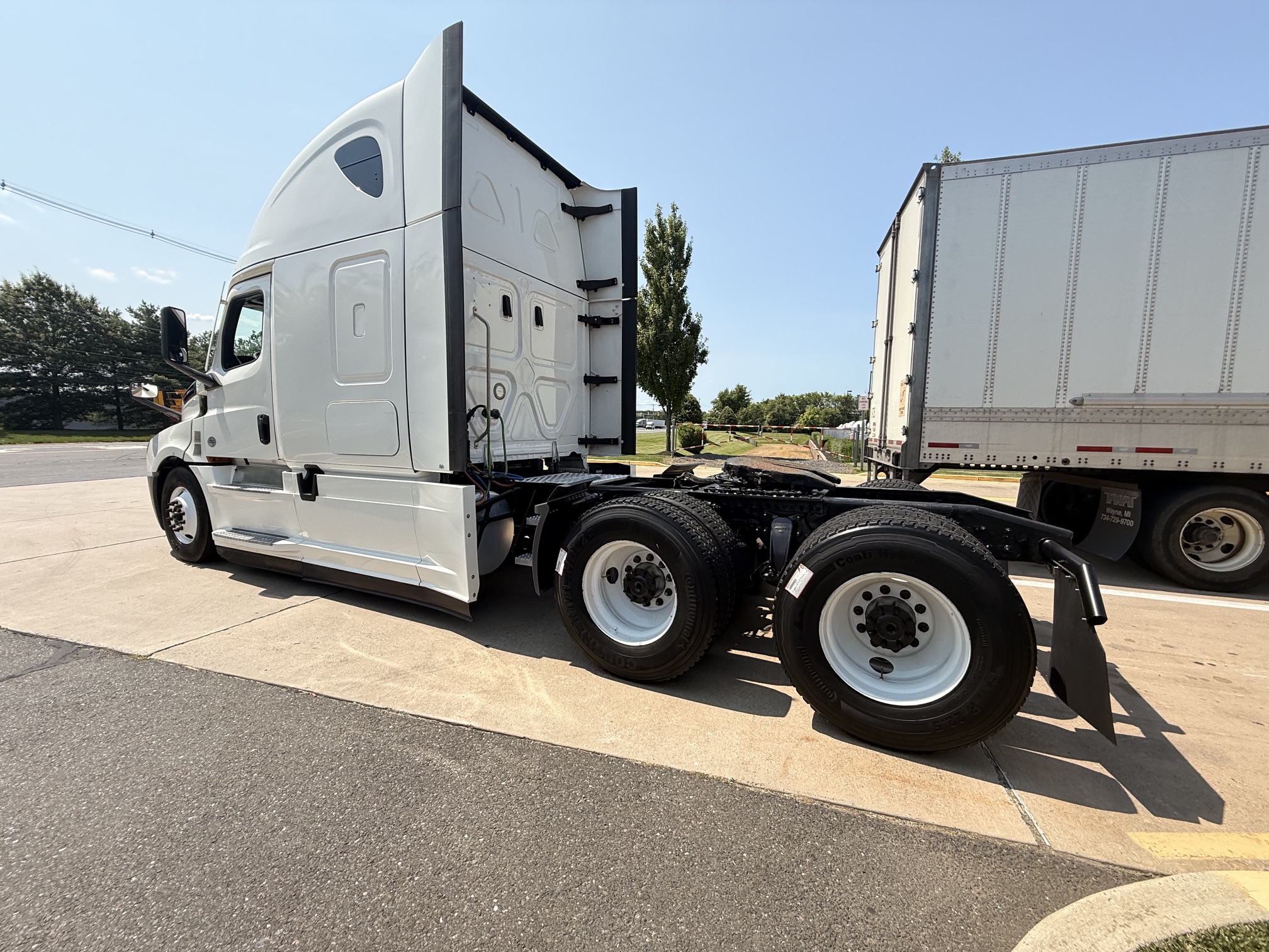 2022 Freightliner CASCADIA 126 2022 Freightliner CASCADIA 126 - image 6 of 6