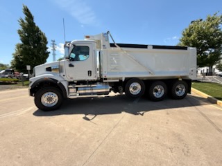 2027 Western Star Trucks 47X 2027 Western Star Trucks 47X - image 3 of 6