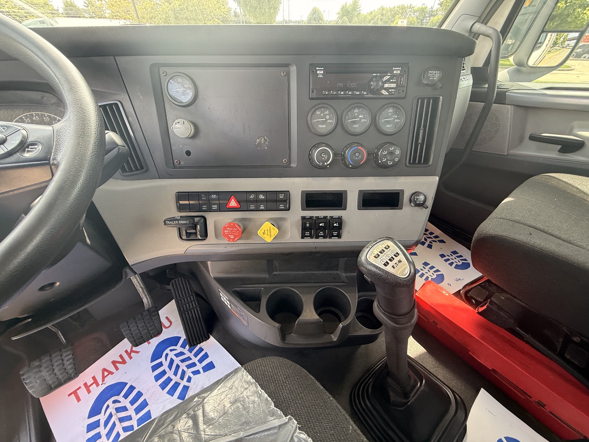 2019 Freightliner CASCADIA 2019 Freightliner CASCADIA - image 3 of 6