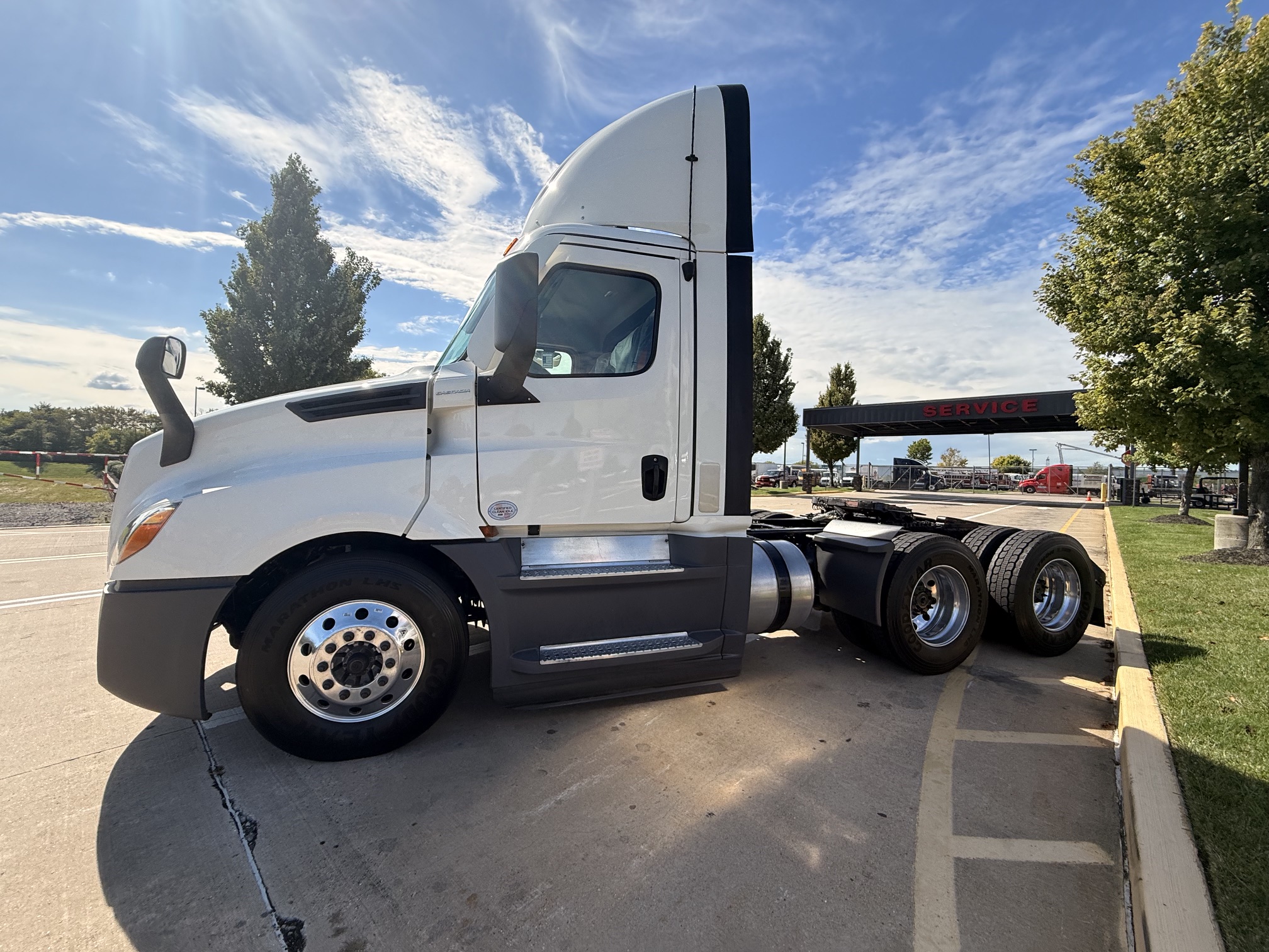 2021 FREIGHTLINER CASCADIA PT126D 2021 FREIGHTLINER CASCADIA PT126D - image 6 of 6