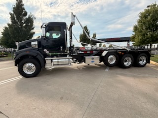 2027 Western Star Trucks 47X 2027 Western Star Trucks 47X - image 2 of 6