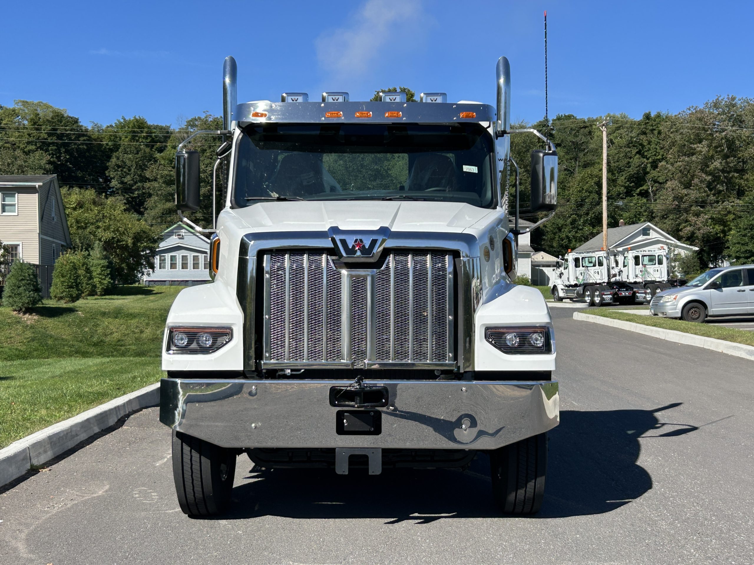 2027 Western Star Trucks 49X - image 2 of 6