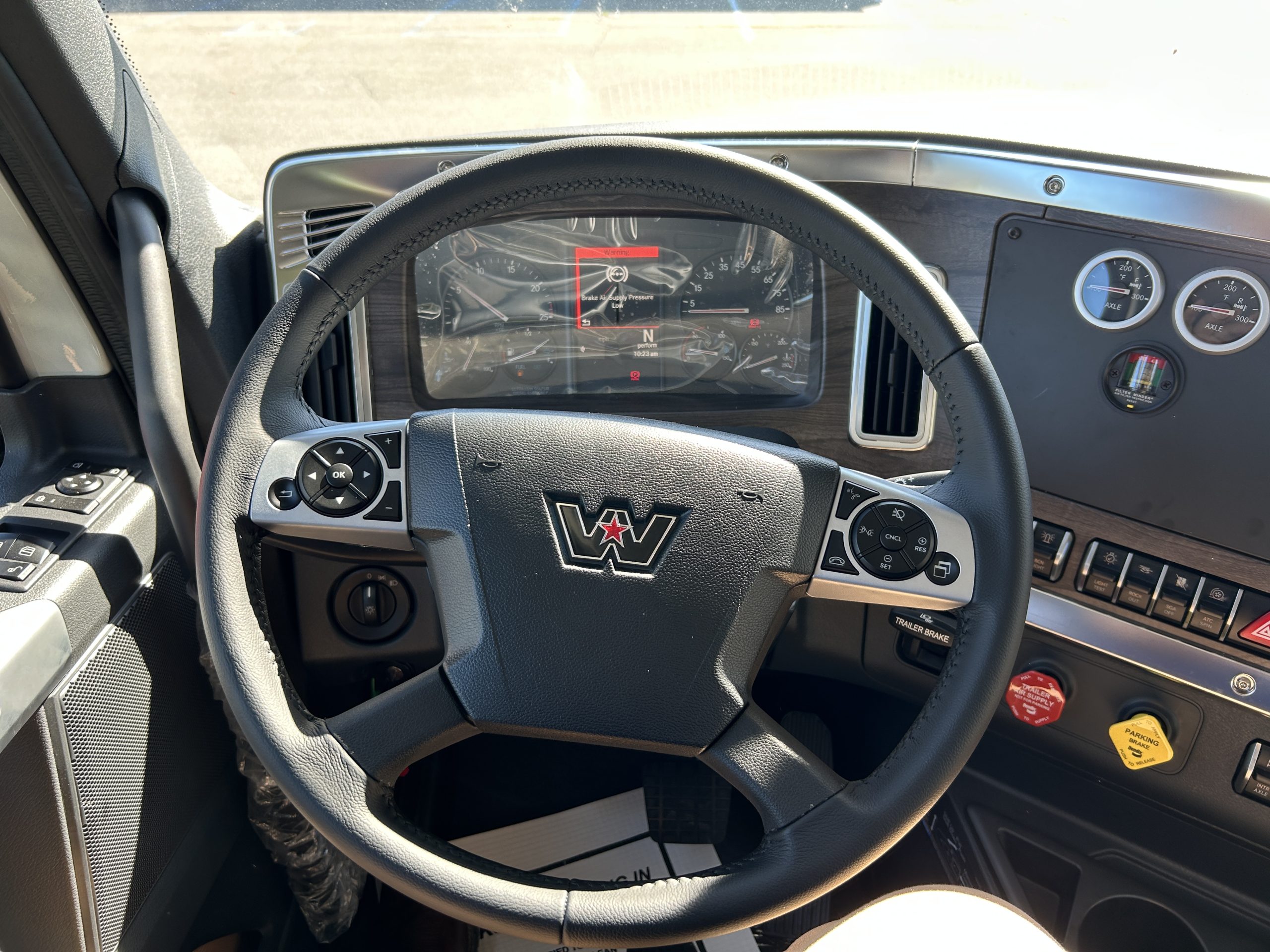 2027 Western Star Trucks 49X - image 3 of 6