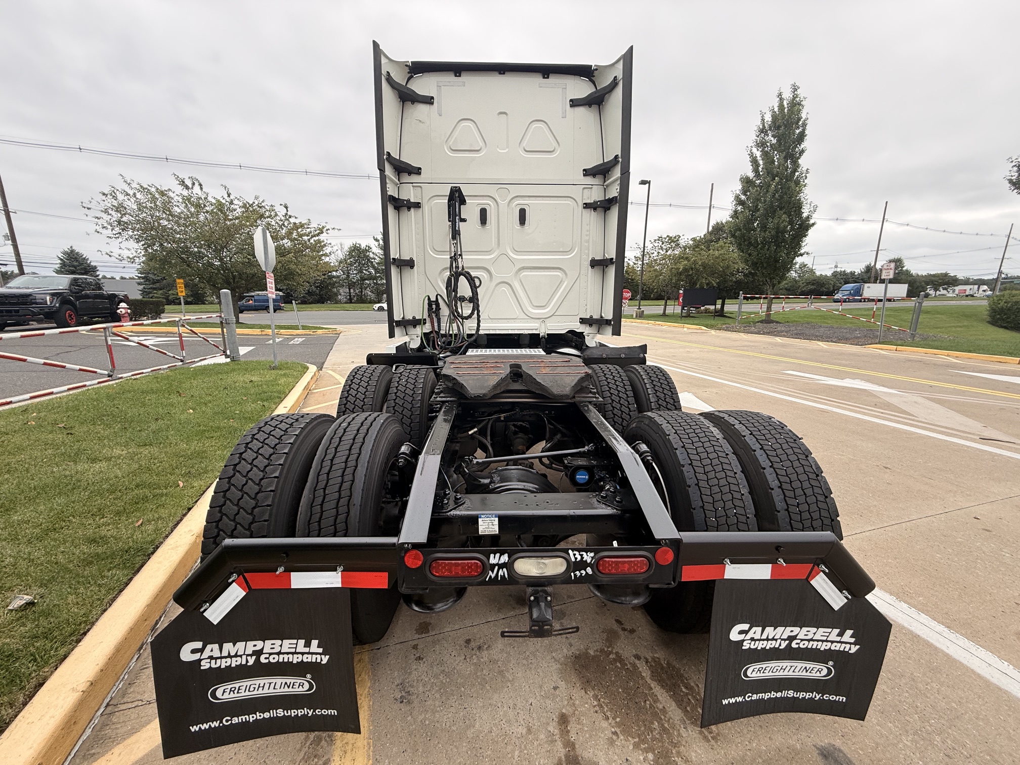 2022 FREIGHTLINER CASCADIA PT126S 2022 FREIGHTLINER CASCADIA PT126S - image 5 of 6