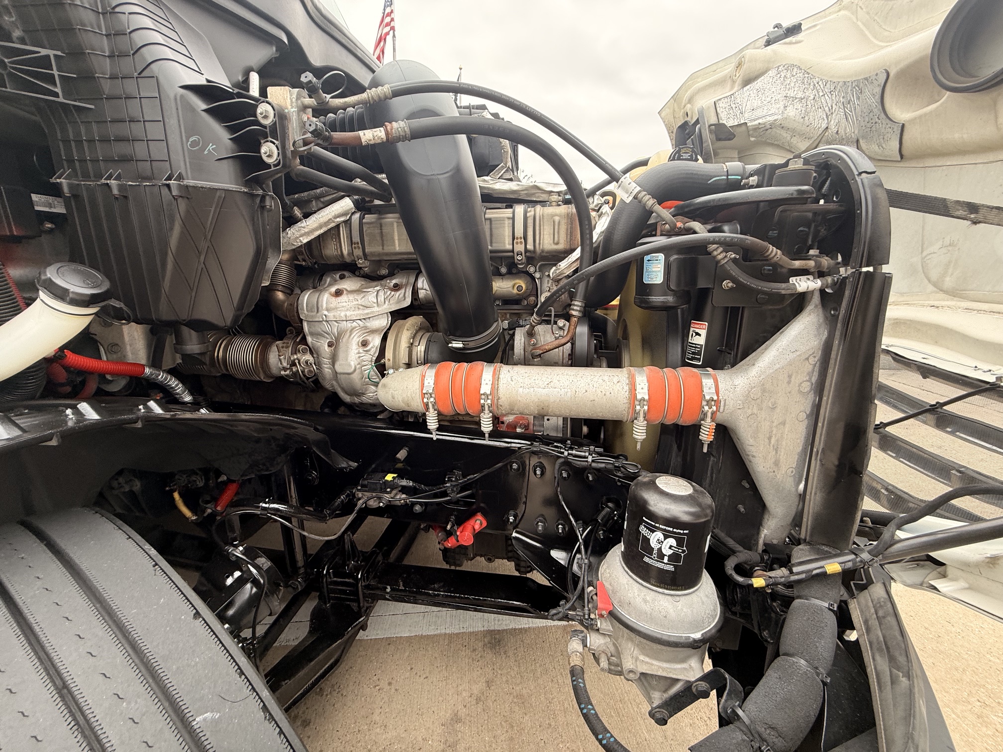 2022 FREIGHTLINER CASCADIA PT126S 216601-08 2022 FREIGHTLINER CASCADIA PT126S 216601-08
