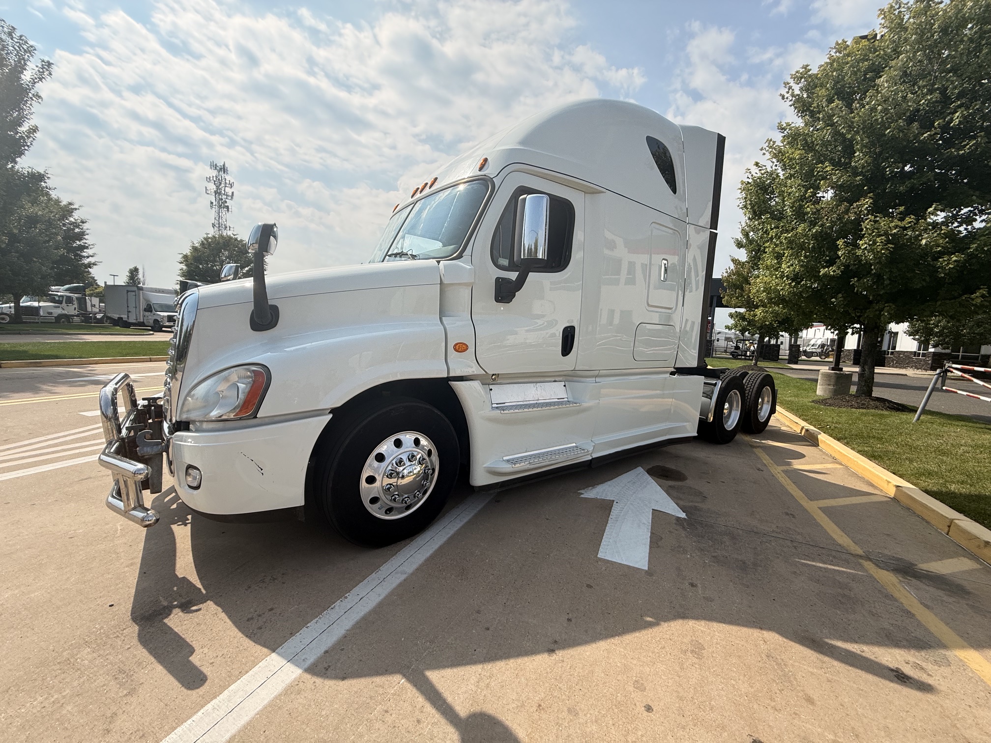 2017 FREIGHTLINER CASCADIA 125 2017 FREIGHTLINER CASCADIA 125 - image 3 of 6