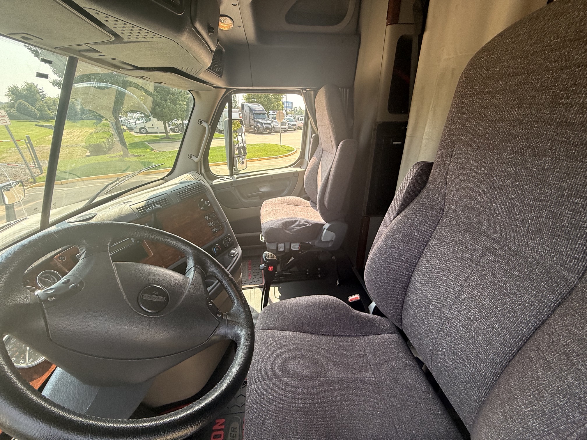 2017 FREIGHTLINER CASCADIA 125 2017 FREIGHTLINER CASCADIA 125 - image 6 of 6