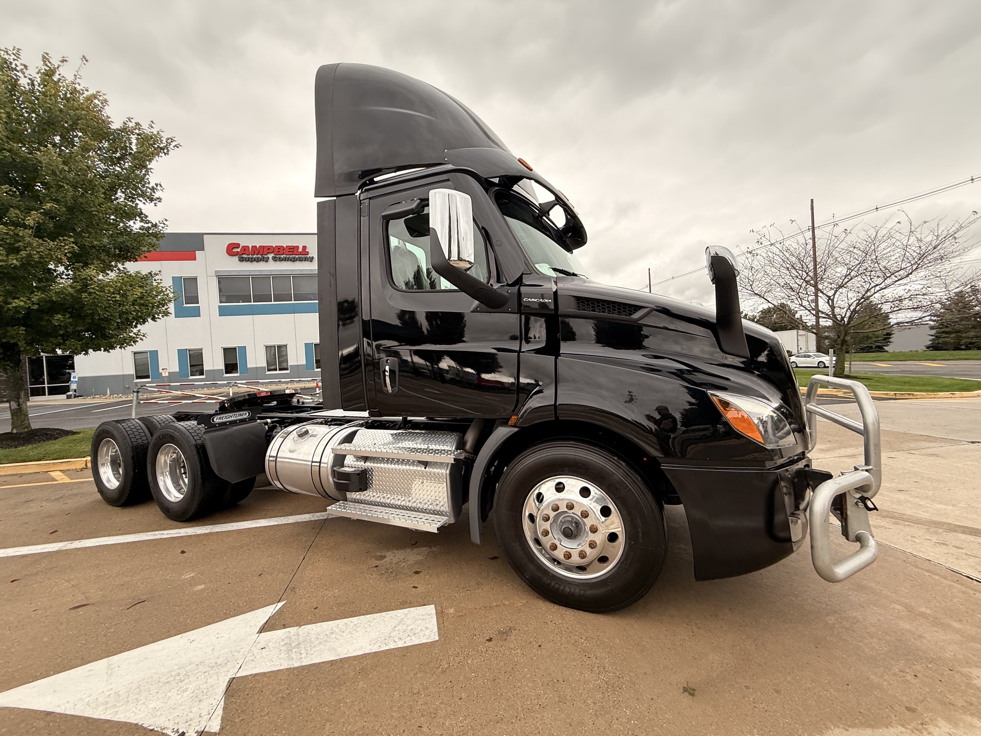2023 FREIGHTLINER CASCADIA PE116D 2023 FREIGHTLINER CASCADIA PE116D - image 1 of 6