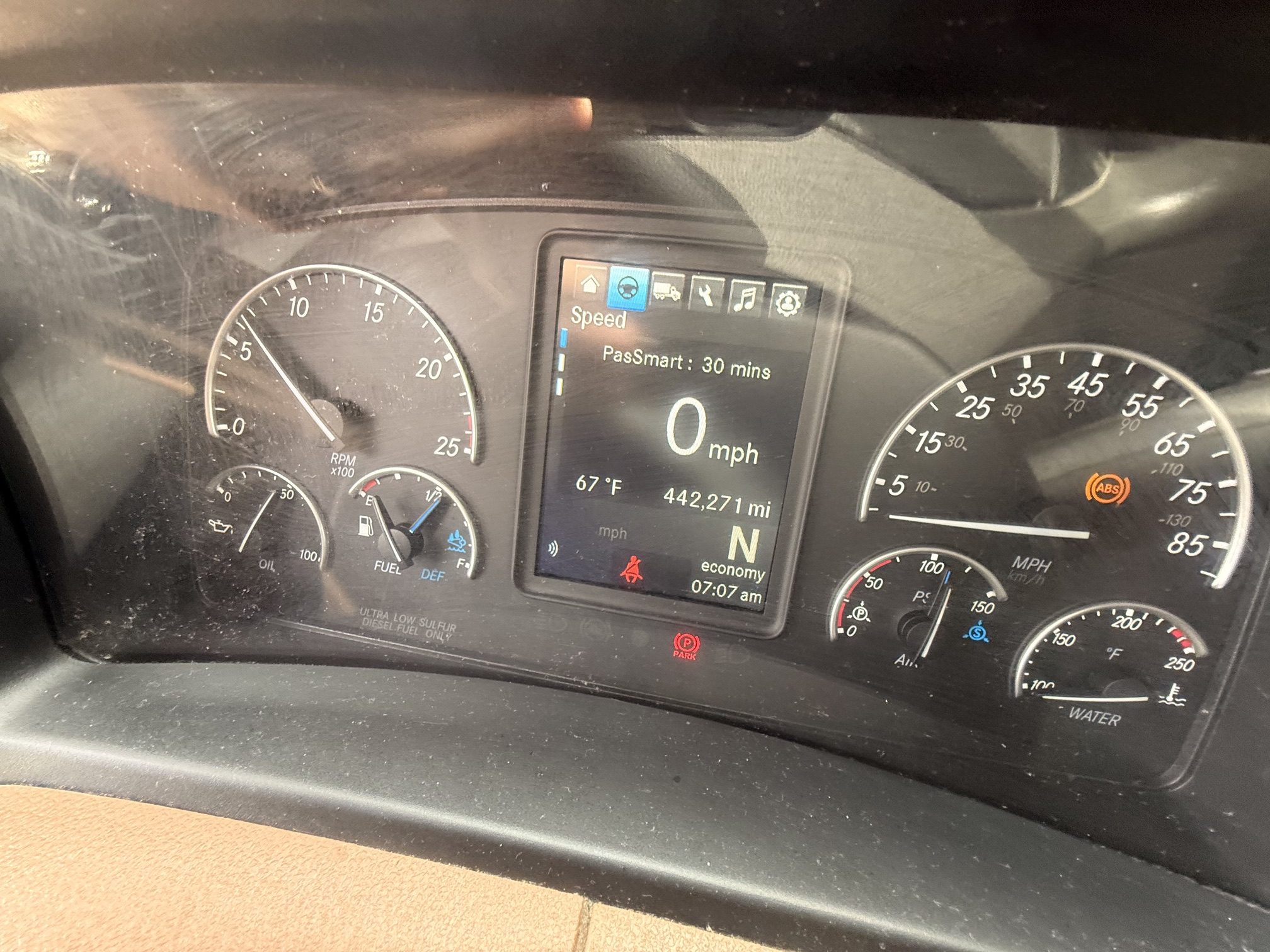 2022 Freightliner CASCADIA 126 2022 Freightliner CASCADIA 126 - image 3 of 5
