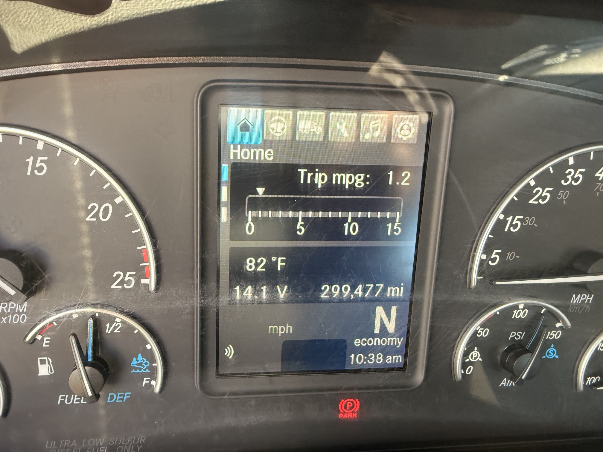 2023 FREIGHTLINER CASCADIA PE116D 2023 FREIGHTLINER CASCADIA PE116D - image 4 of 6