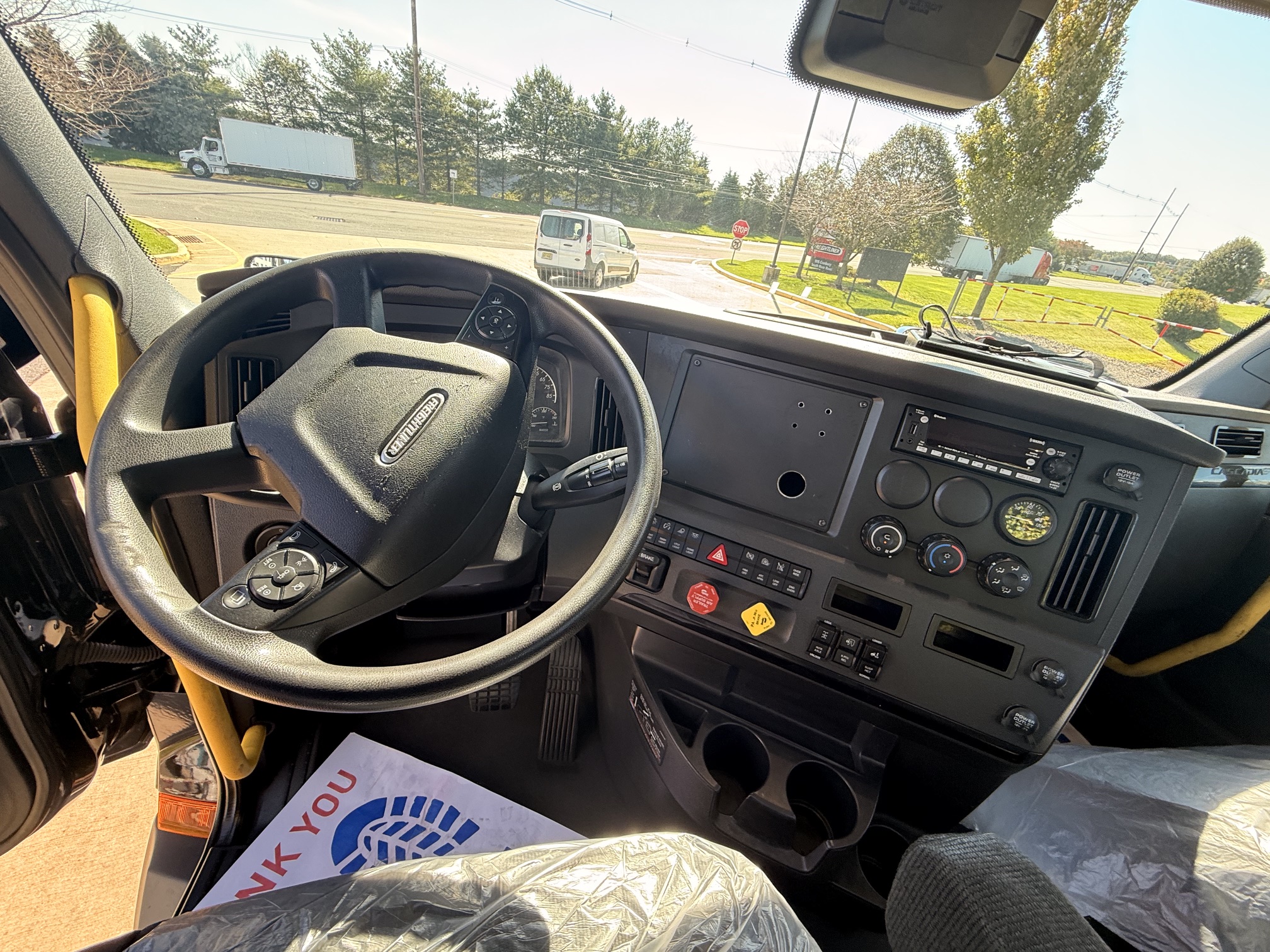 2023 FREIGHTLINER CASCADIA PE116D 2023 FREIGHTLINER CASCADIA PE116D - image 3 of 6