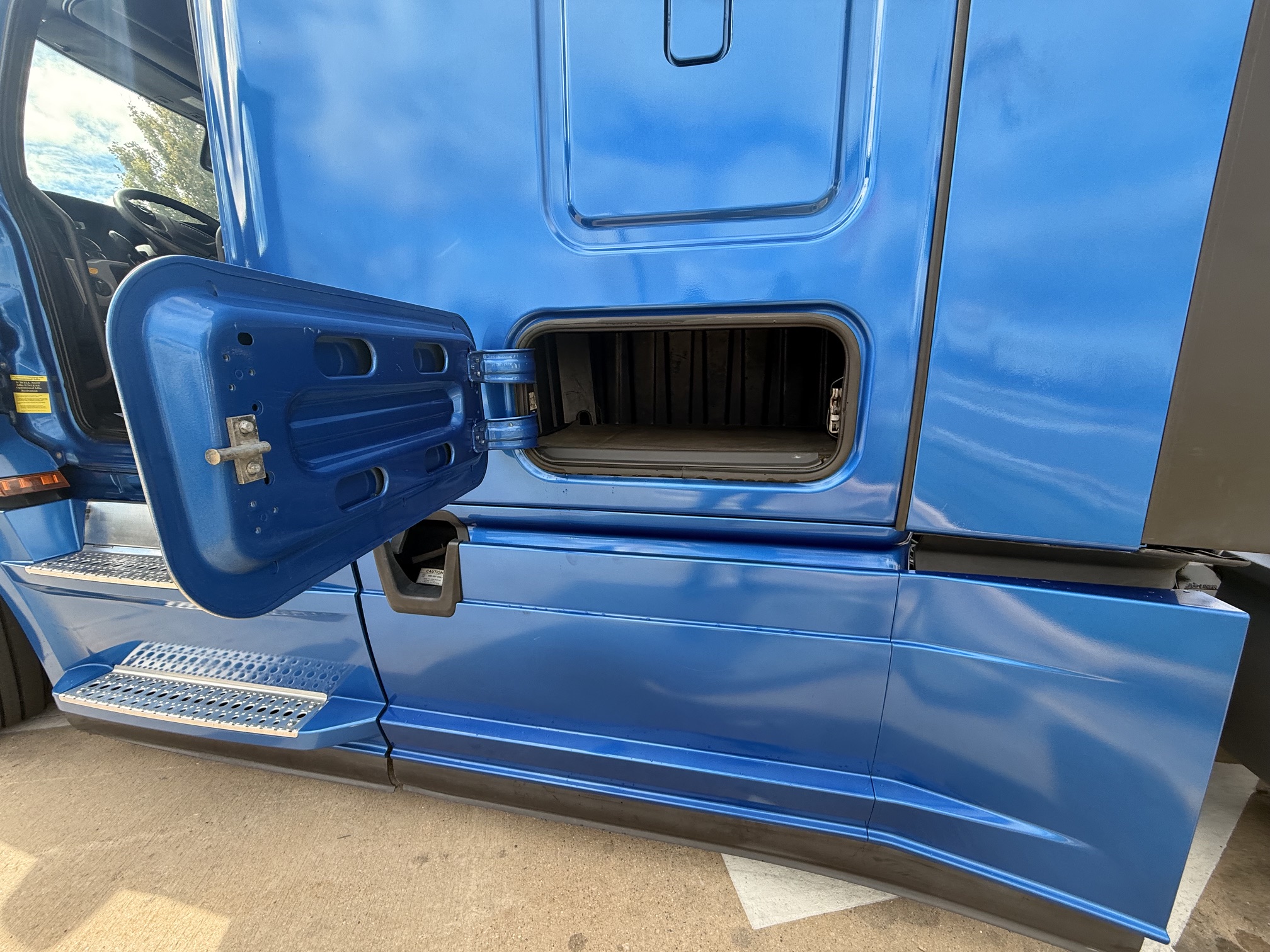 2022 Freightliner CASCADIA 126 217248-14 2022 Freightliner CASCADIA 126 217248-14