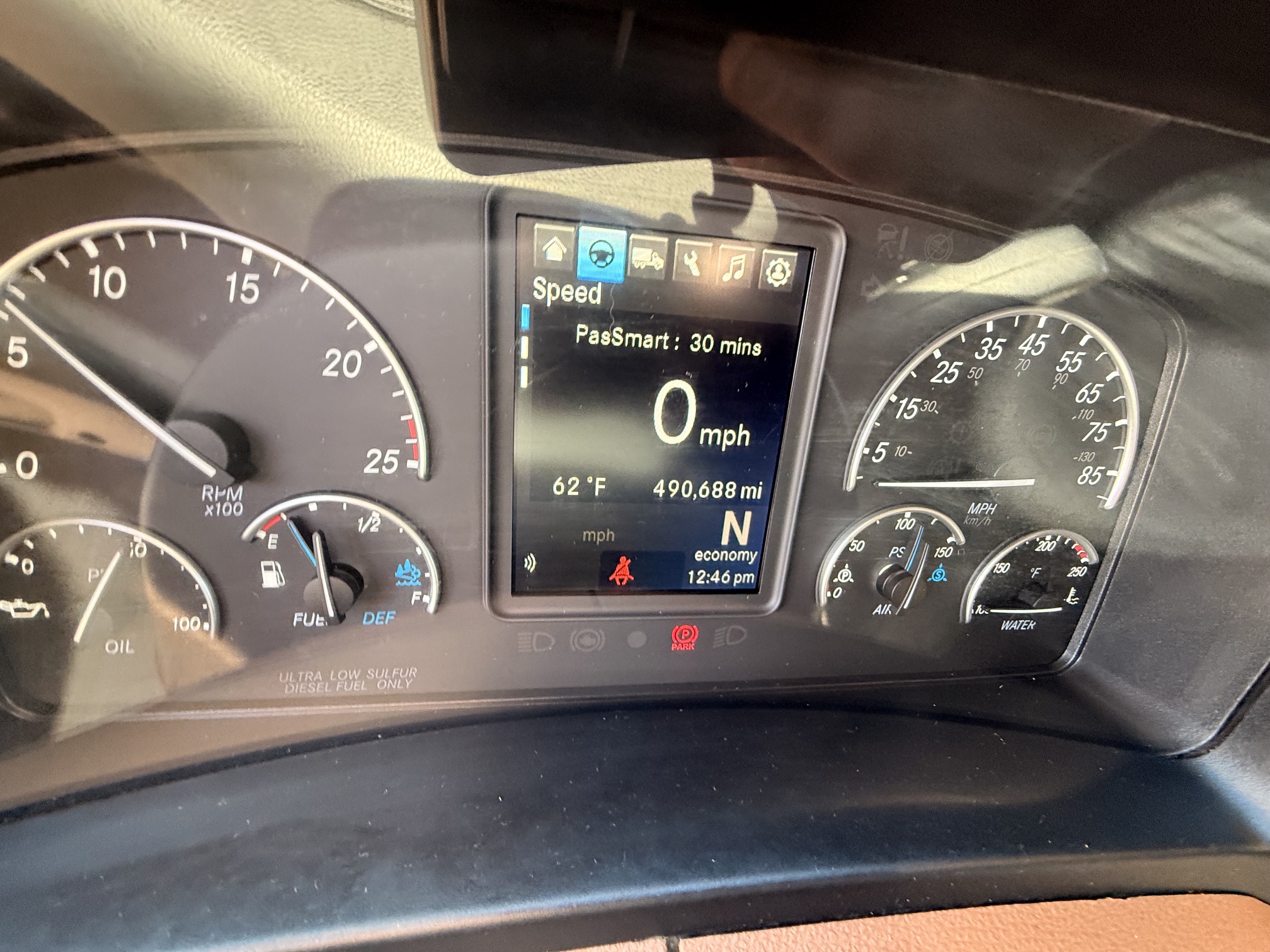 2022 Freightliner CASCADIA 126 2022 Freightliner CASCADIA 126 - image 4 of 6